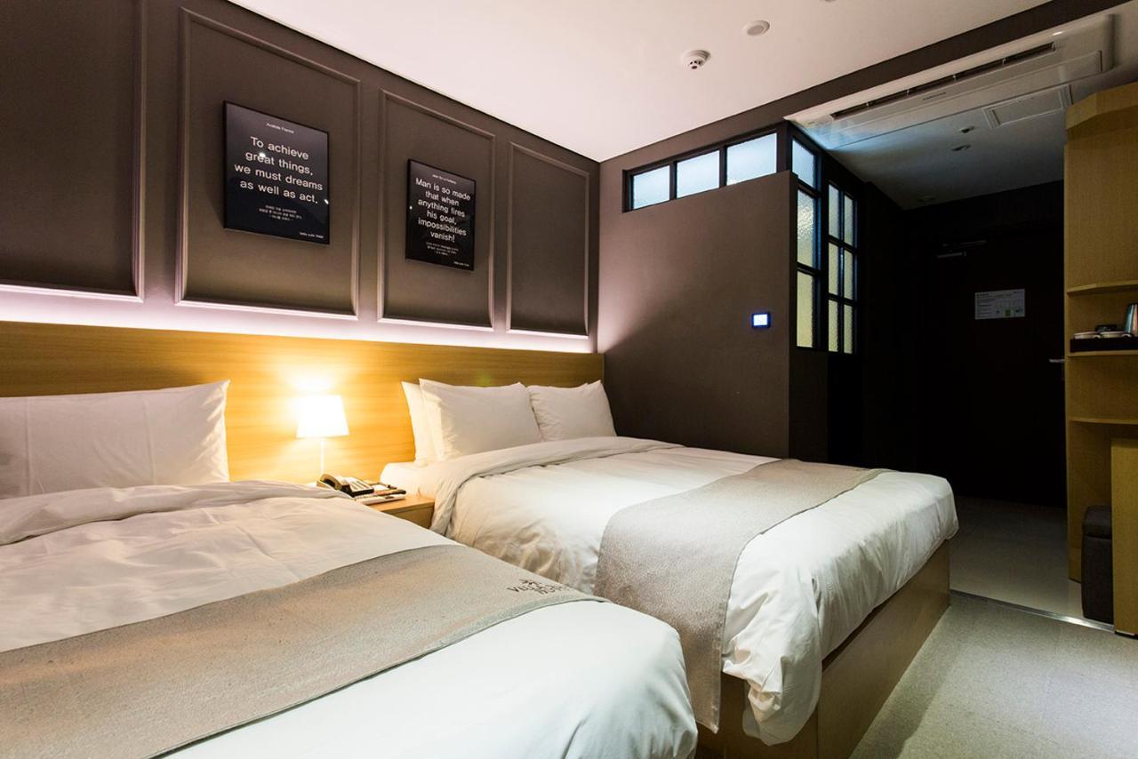 Vella Suite Hotel Сувон Екстериор снимка